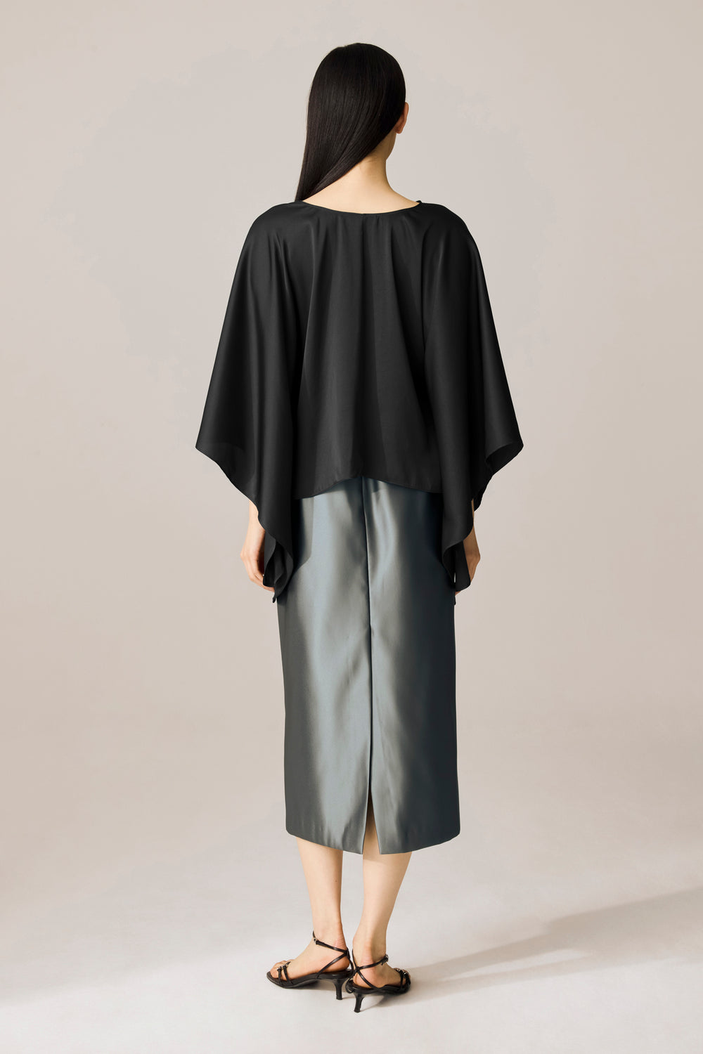 Liwa Cape Top