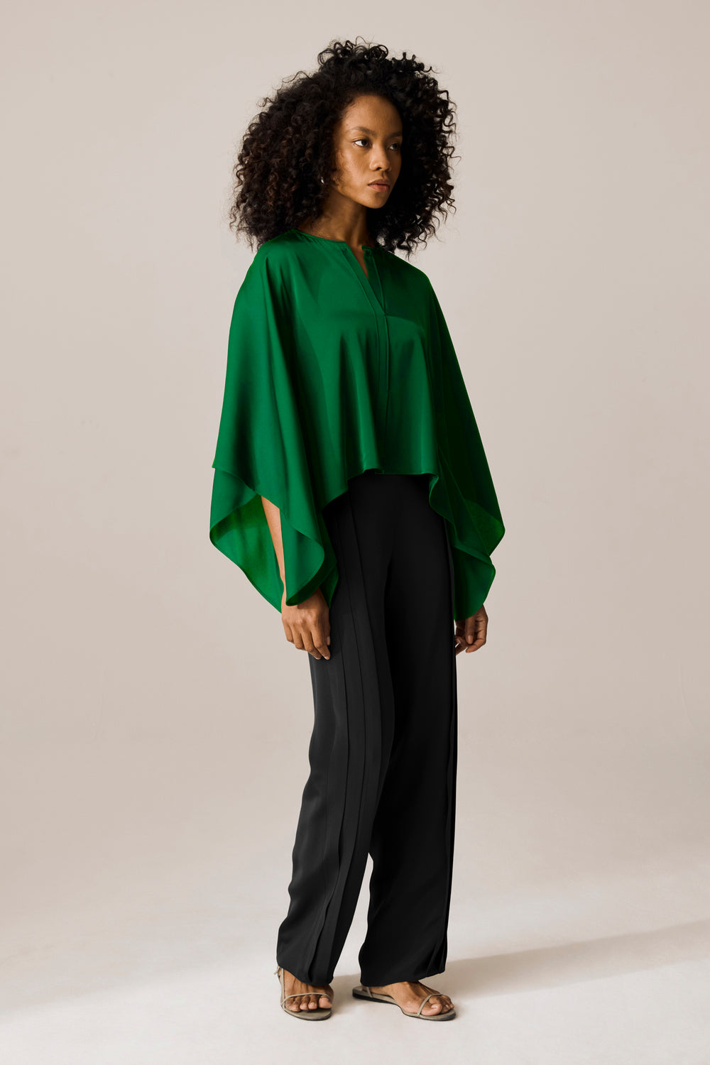 Liwa Cape Top