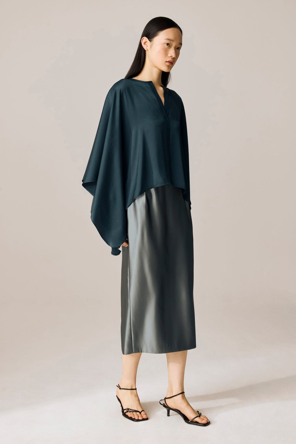 Liwa Cape Top