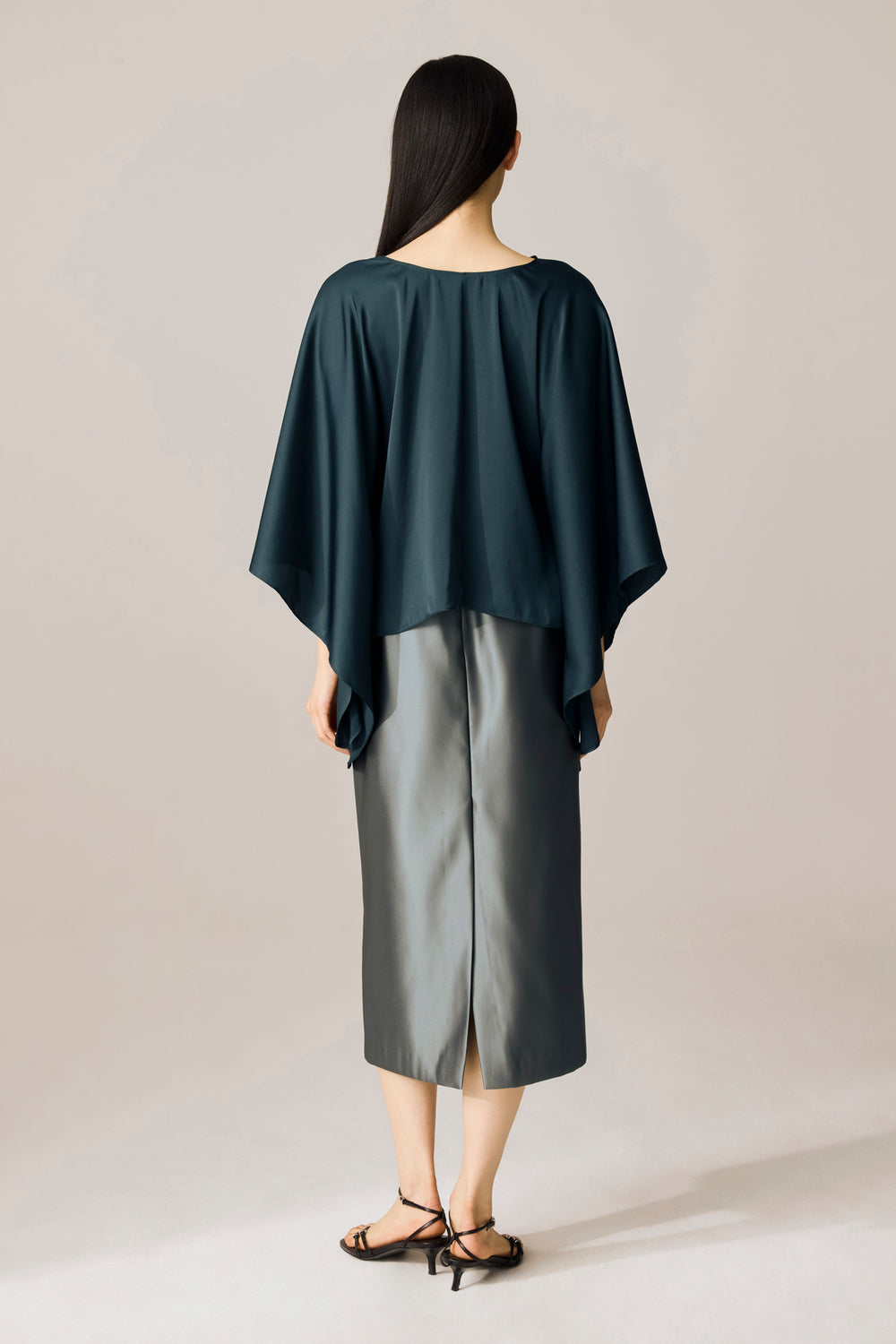 Liwa Cape Top